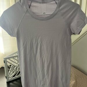 Lululemon Women's Lavender Swiftly Tech Short Sleeve